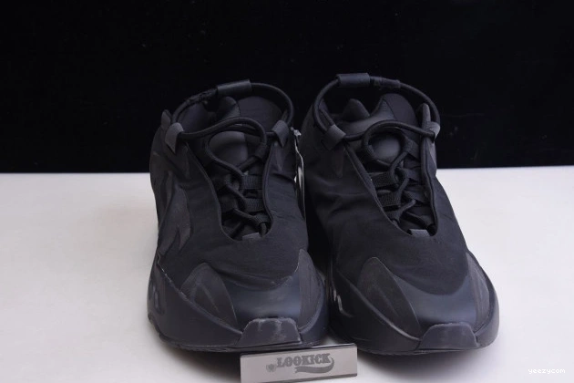 Yeezy Black Triple MNVN Boost Adidas FV4440 700 0707